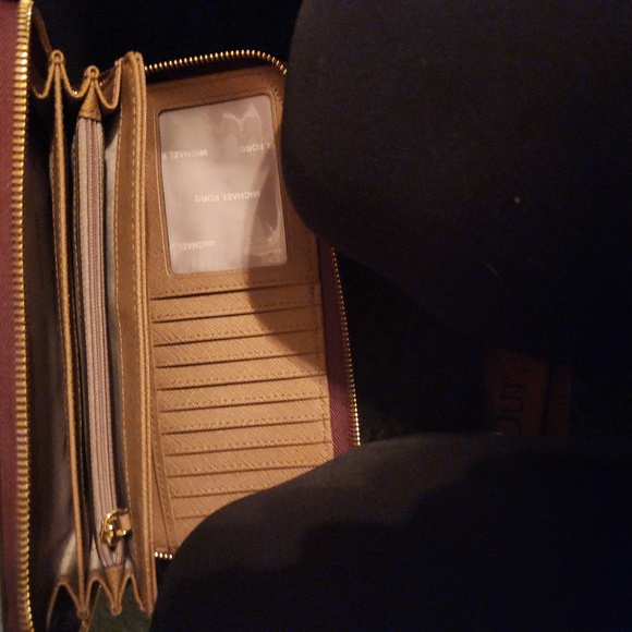 NWOT Michael Kors Wristlet Wallet - Picture 5 of 6